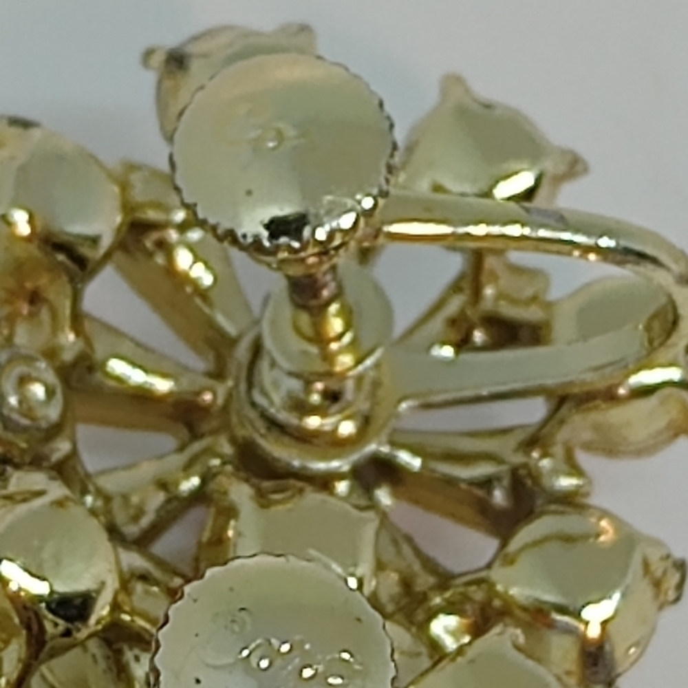 * vintage signed Coro red AB crystal starburst screwback earrings - Picture 4 of 4
